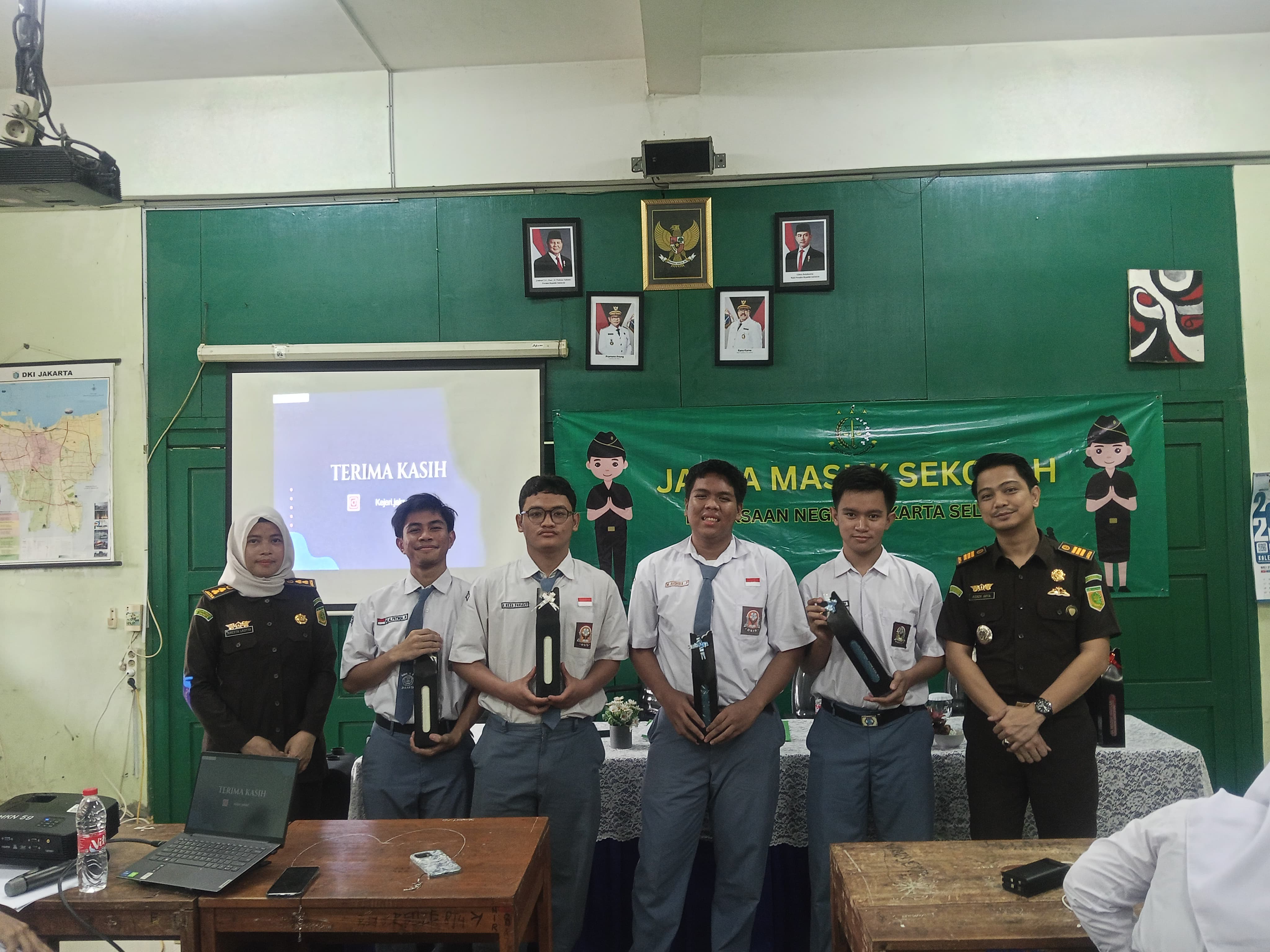 Gedung Sekolah SMK 6 NEGERI MAKASSAR
